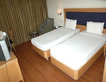 Rukmini Riviera Hotel Hyderabad Esterno foto
