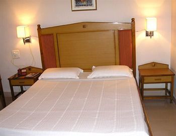 Rukmini Riviera Hotel Hyderabad Esterno foto